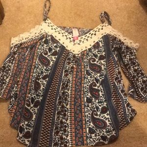 No Boundaries off the shoulder top